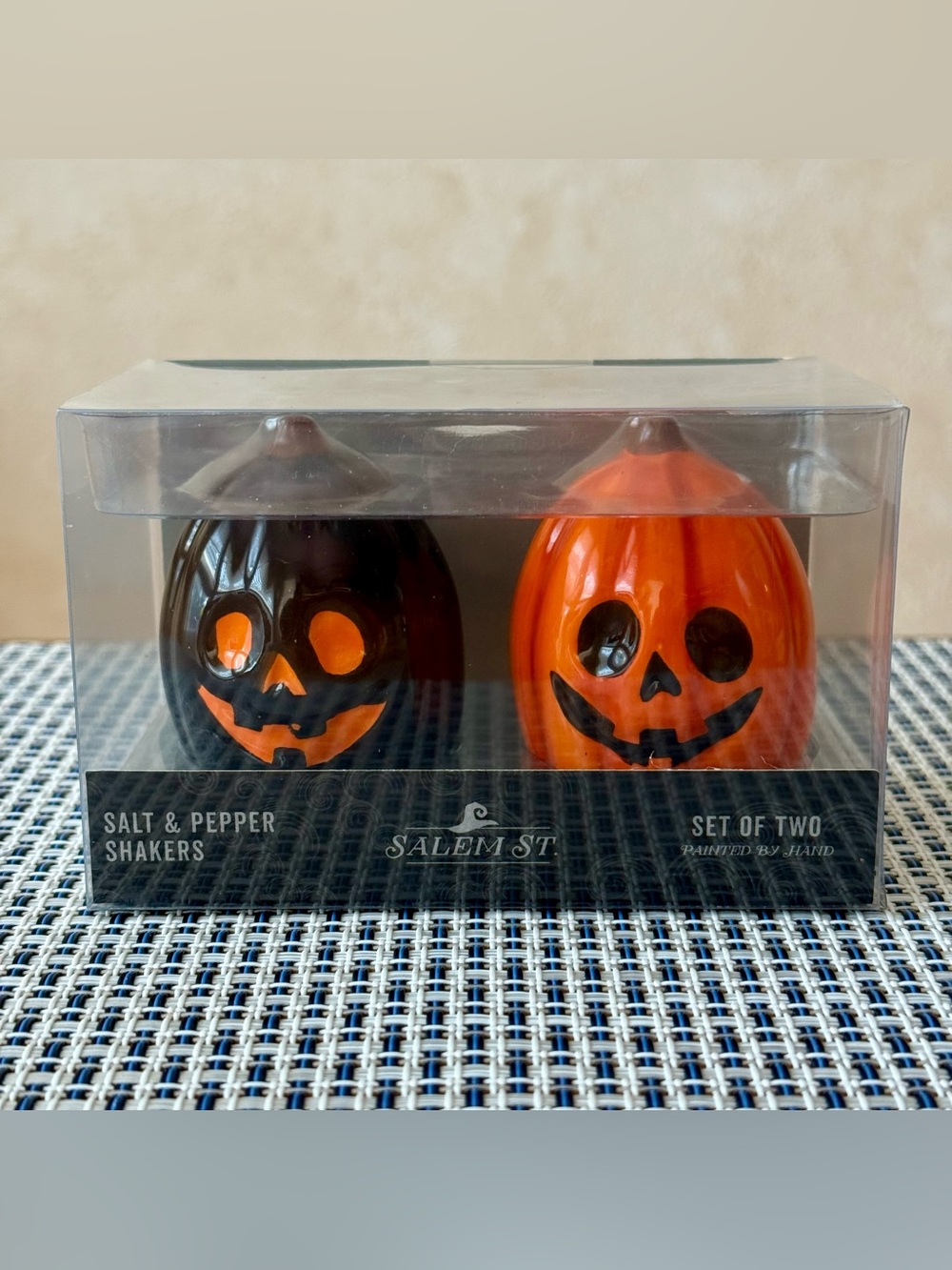 Salem St Halloween Jack-o'-Lantern Salt & Pepper Shakers - Black & Orange NEW!